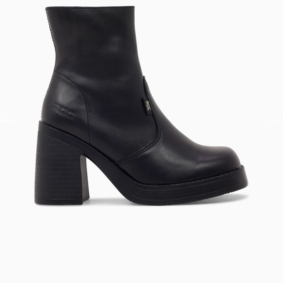 Roc Australia Invito II black boots-New in box - Picture 1 of 2